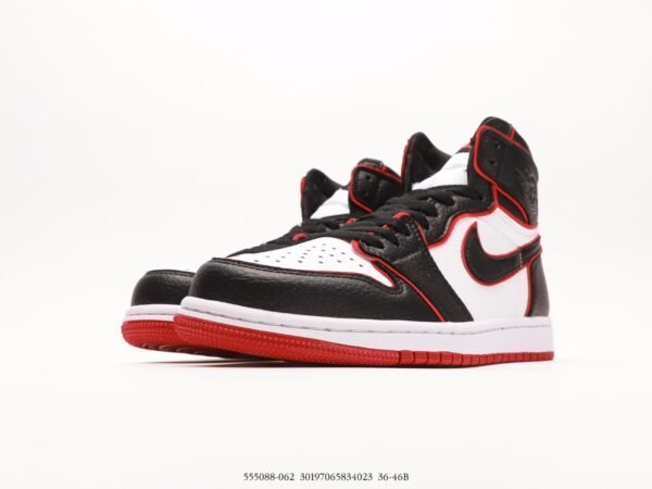 Air Jordan 1 Retro High 'Bloodline'