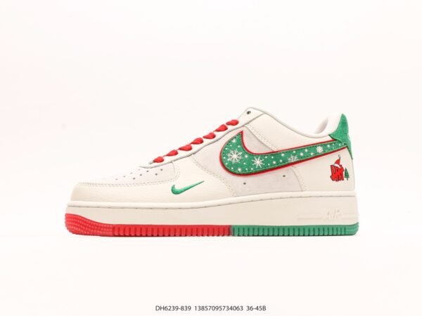 Undefeated x Nike AF 1 '07 "Merry Christmas"