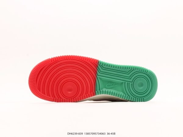 Undefeated x Nike AF 1 '07 "Merry Christmas"