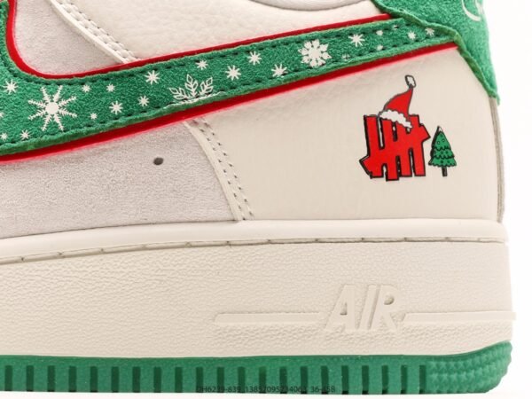 Undefeated x Nike AF 1 '07 "Merry Christmas"