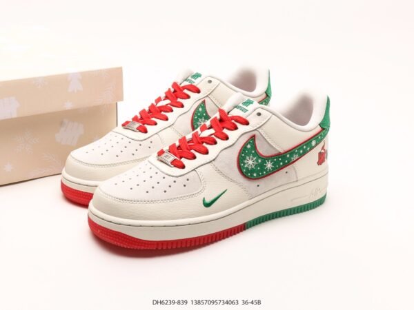 Undefeated x Nike AF 1 '07 "Merry Christmas"