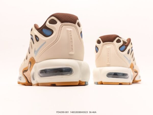 Nike Air Max Plus Drift Nuede